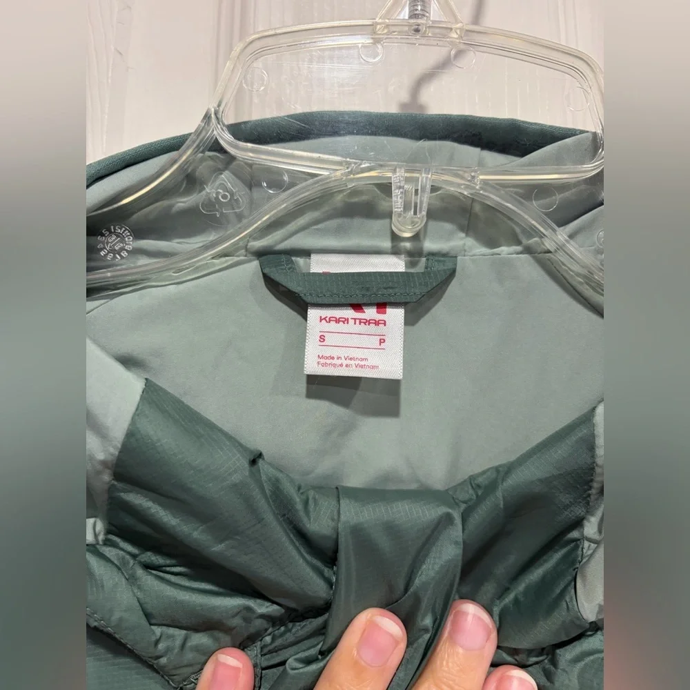 Kari Traa Women’s Small Henni Hybrid Jacket Sage Green NWT Hood Half-Zip Pockets